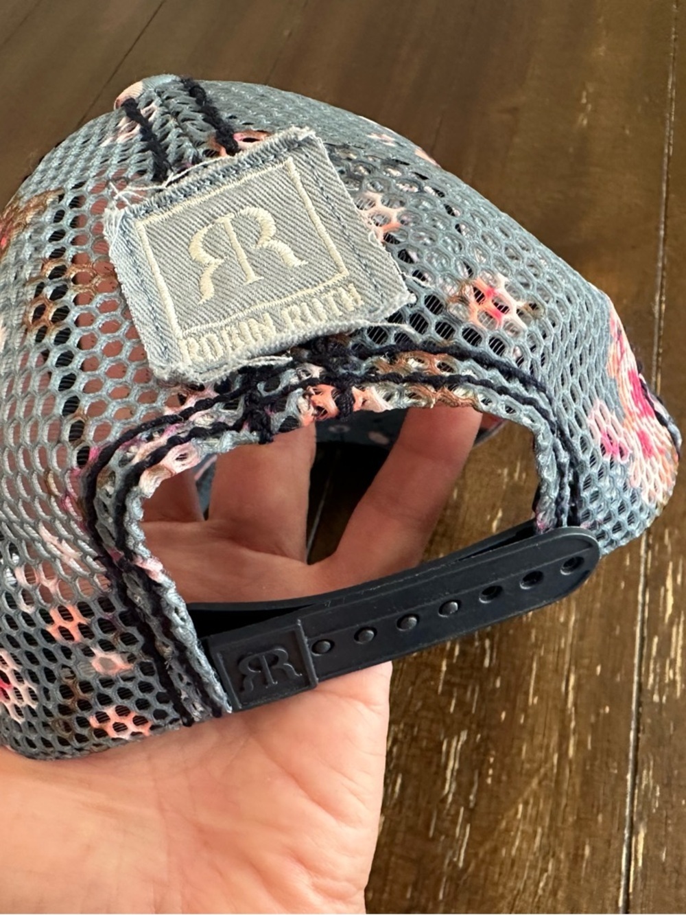 Robin Ruth Utah elevated hat - Picture 2 of 10